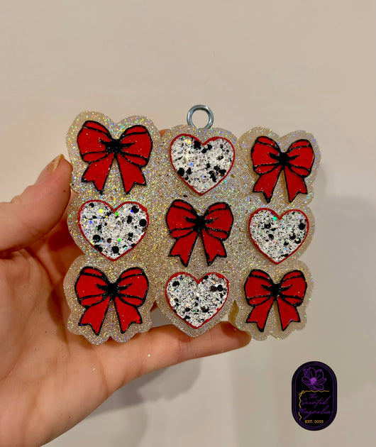 HEARTS & BOWS