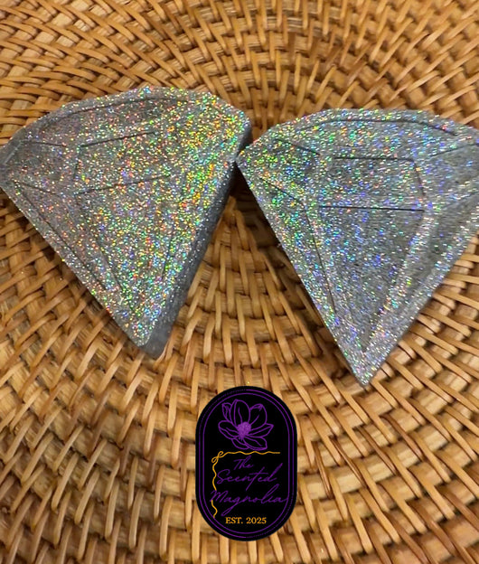 Diamond vent clip